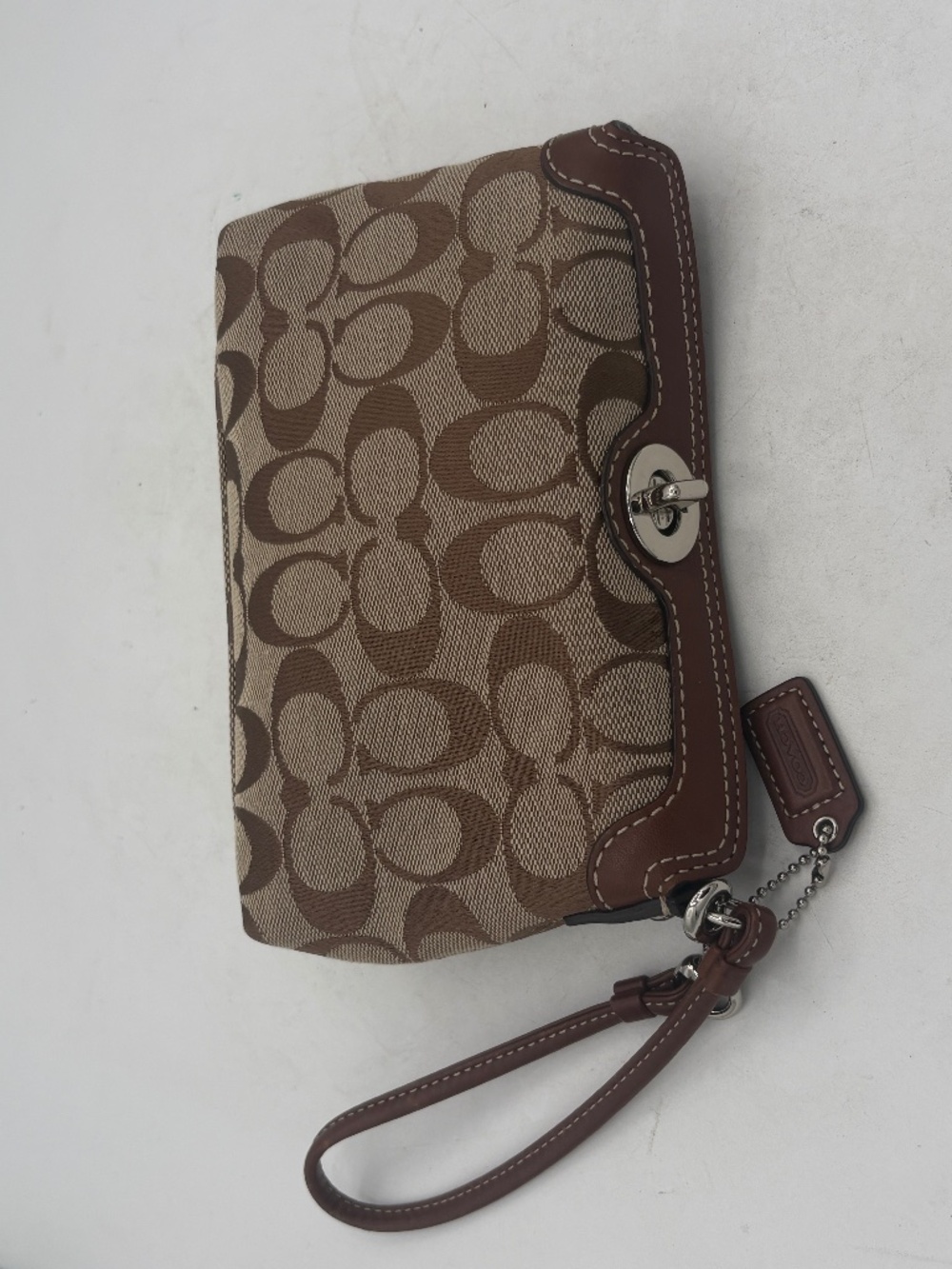 Coach Signature Canvas Leather Wristlet Wallet Beige/Brown Turnlock Hangtag